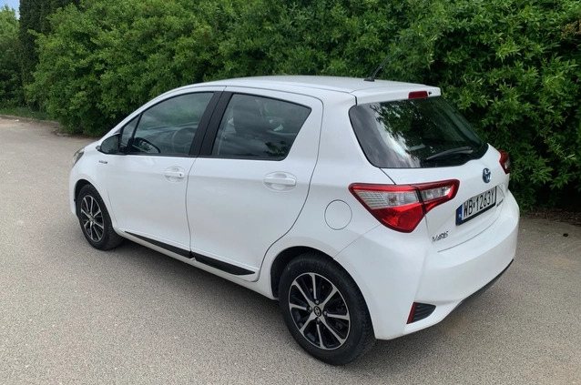 Toyota Yaris cena 56500 przebieg: 50500, rok produkcji 2018 z Pruszków małe 154